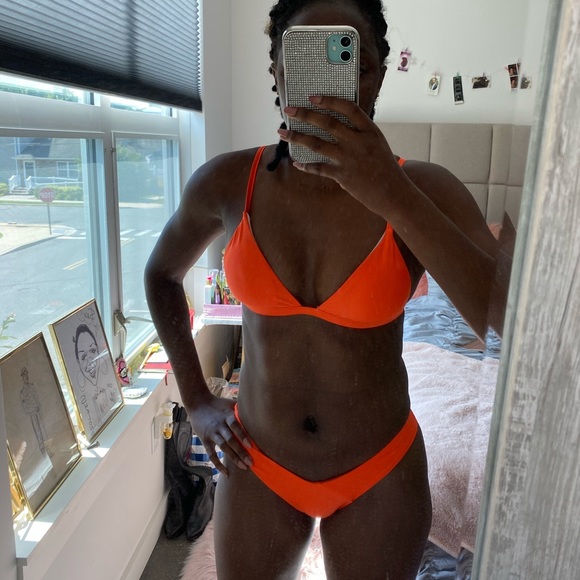 ⚠️ SOLD⚠️ Neon orange bikini - Picture 4 of 4